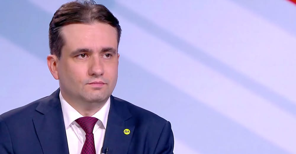 Божидар Божанов: Борисов прекрати транспортния протест, защото не беше преценил матурите