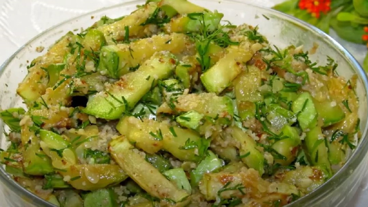 Тиквички с мед, соев сос и орехи - неустоимо вкусни